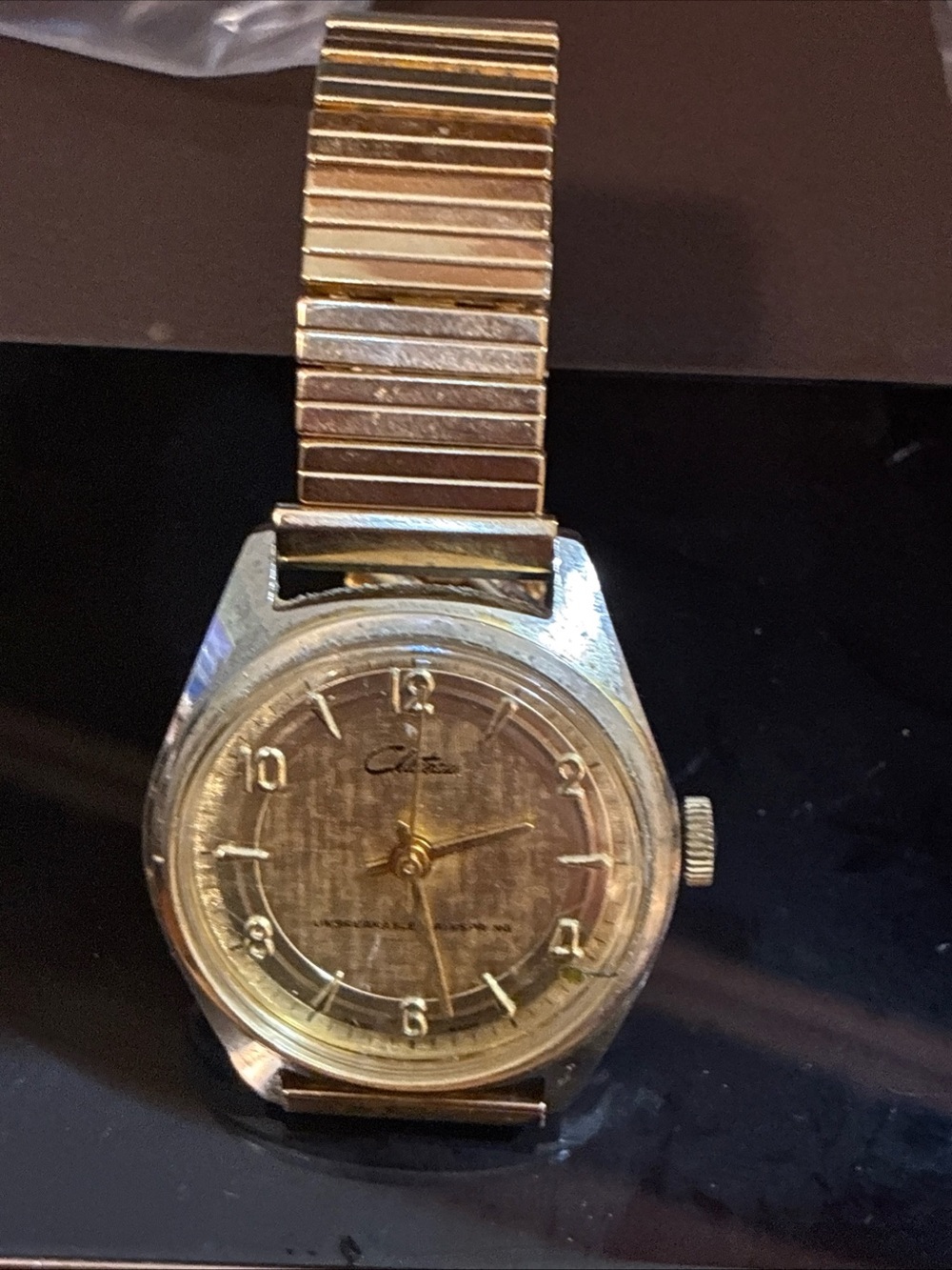 Gold-Tone Vintage Analog Wristwatch
